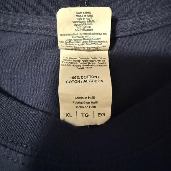 Gildan Men's Navy and Blue T-shirt - Picture 3 of 4